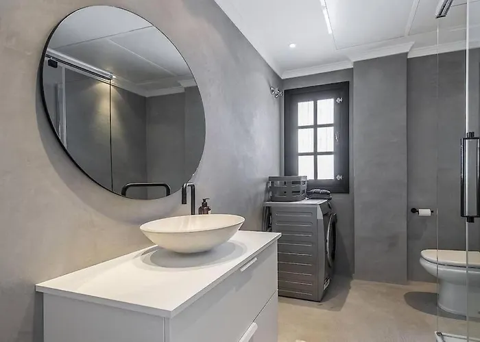 Charming Apartment *